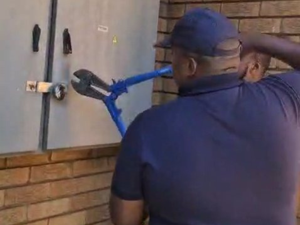 freedomfront_plus_(TMPD se optrede by Paul Kruger-kinderhuis grens aan misdaad)